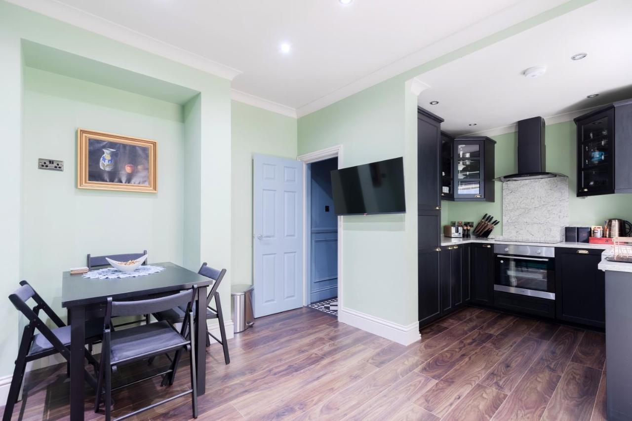 Central Stylish 2-Bed Apartment In ลอนดอน ภายนอก รูปภาพ