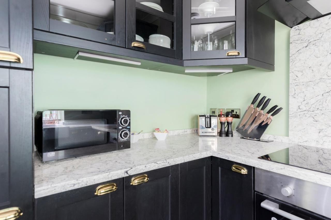 Central Stylish 2-Bed Apartment In ลอนดอน ภายนอก รูปภาพ